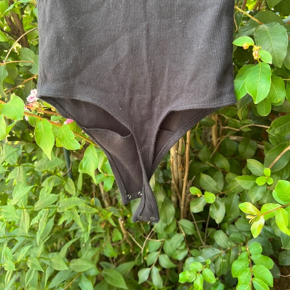 Abercrombie & Fitch women’s bodysuit - Picture 3 of 3